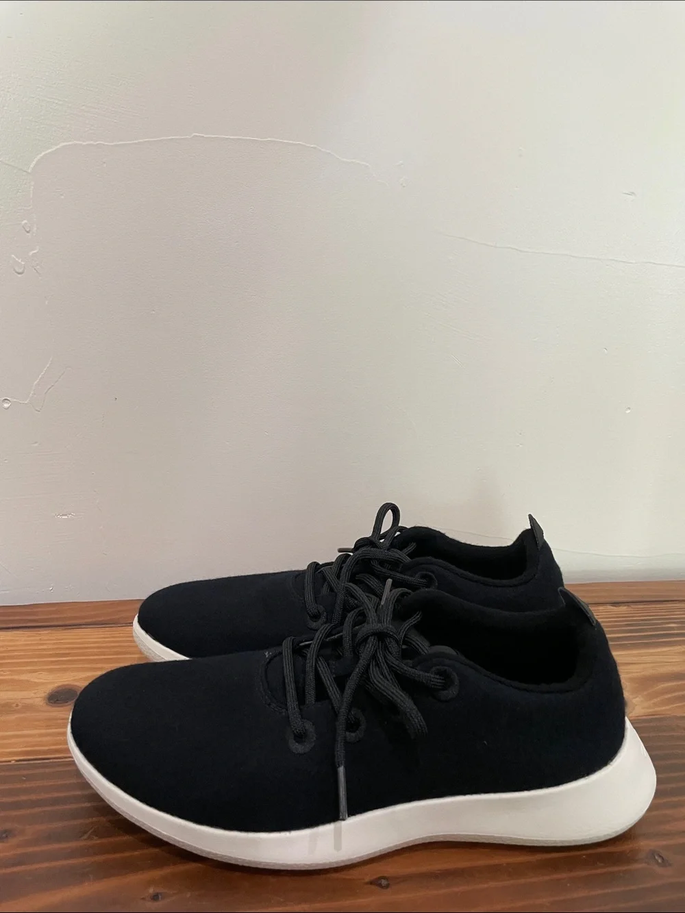 Allbirds Wool Runner Women’s Size 9 True Black (Classic Edition)
